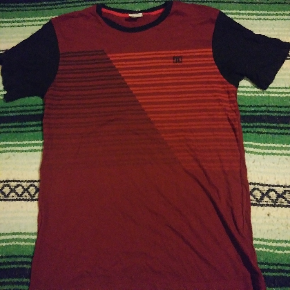 Medium DC Logo Shirt!
